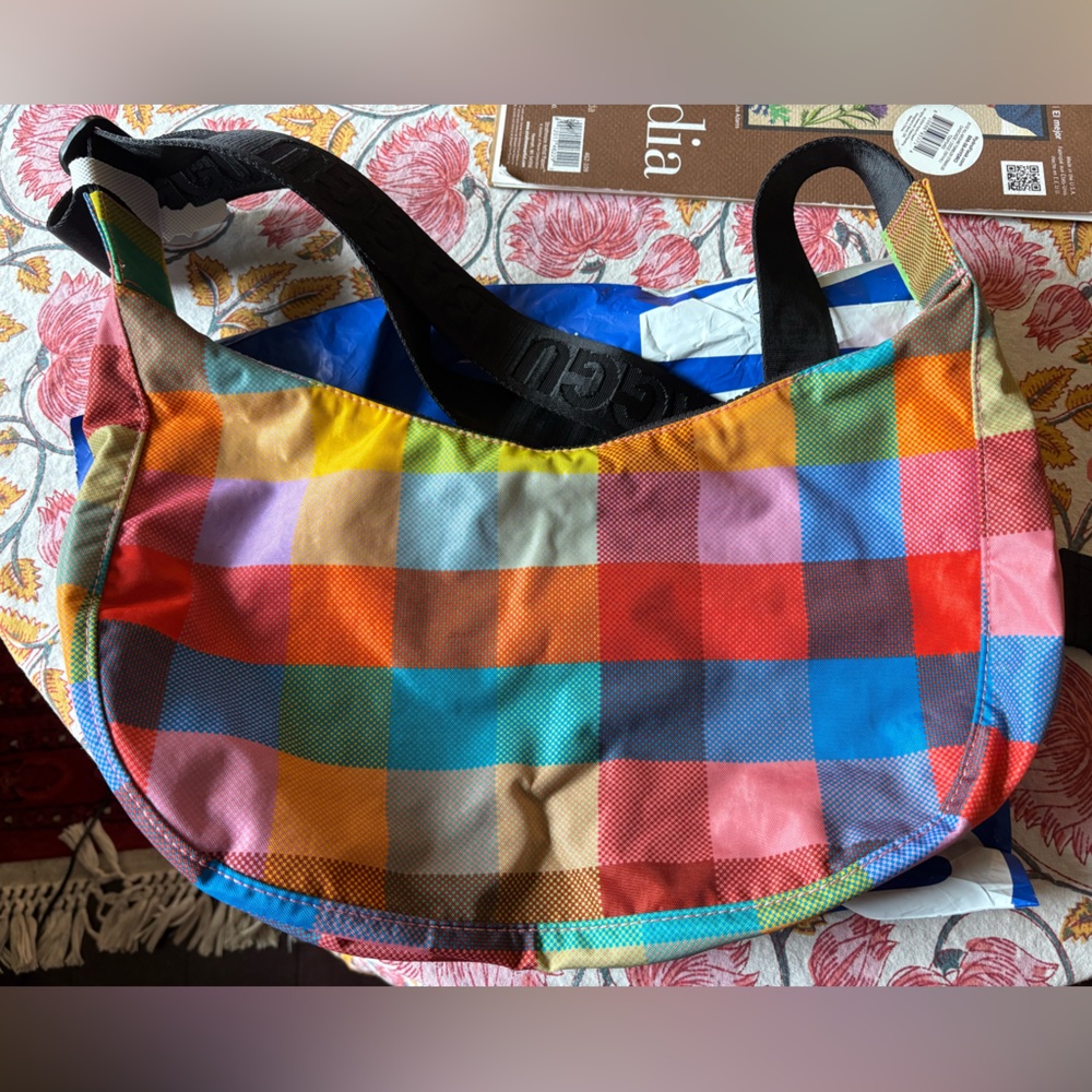 NWT Baggu Urban Outfitters Exclusive Madras Medium Crescent